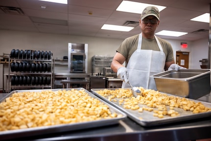 METC Nutrition and Diet Students Practice Therapeutic Diets