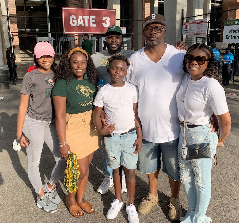 Picture of a family.
