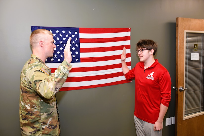 Father Enlists Son at Same Station Where His Own Army Journey Began
