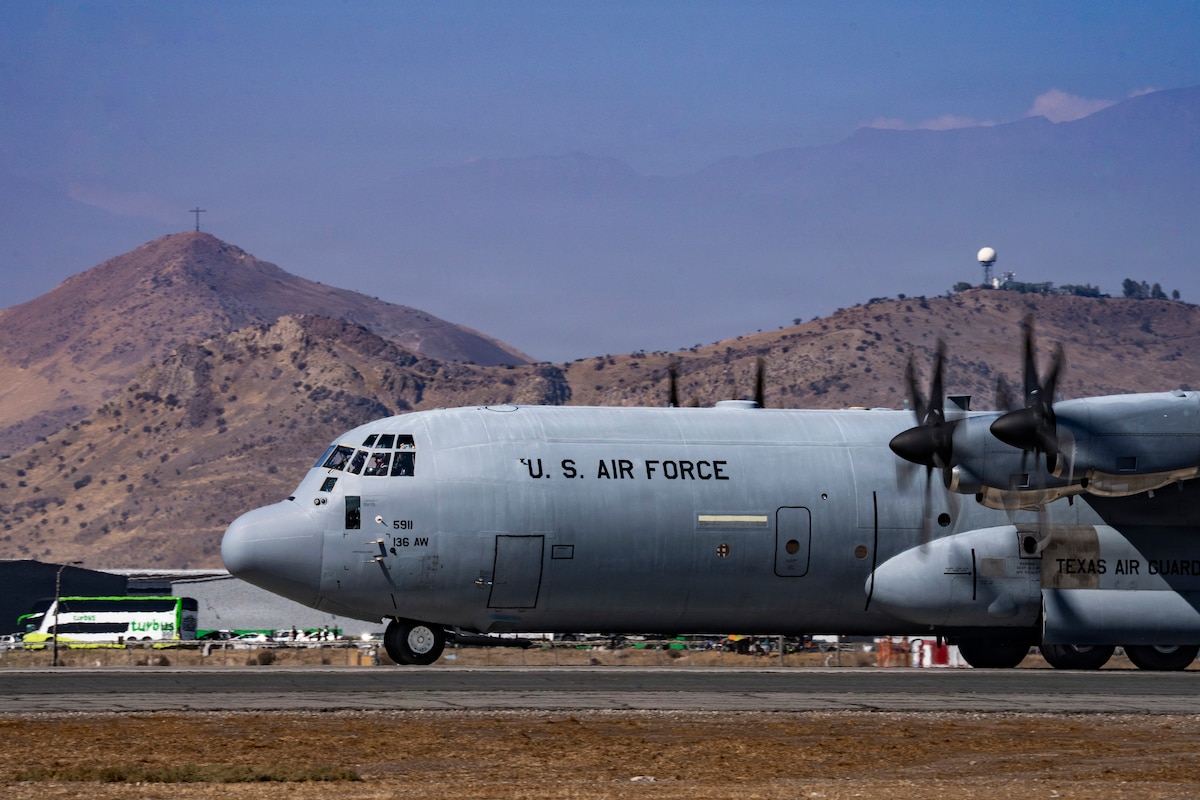 A U.S. Air Force C-130J Super Hercules assigned to the Texas National Guard’s 136th Airlift Wing takes off during Feria Internacional del Aire y del Espacio (FIDAE) 2026 in Santiago, Chile, April 11, 2026. The cargo aircraft enabled airlift operations for the U.S. Air Force Academy Wings of Blue Demonstration team. (U.S. Air Force photo by Andrea Jenkins)