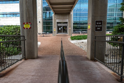 Beginning May 4, all access between the parking garage and the hospital must be routed through the 1st-floor skybridge.

A construction project to replace uneven, rocky pavement with a new concrete walkway will result in the closure of the ground-level path and the Healing Garden from May 4 through May 11.