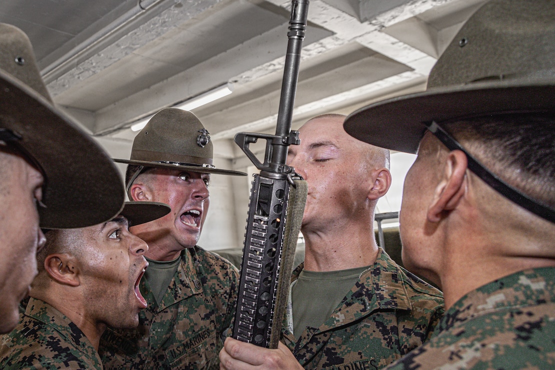 Golf Company Series Commander Inspection