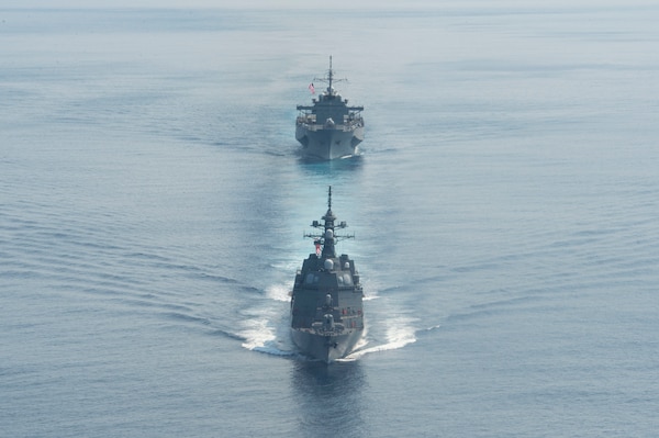 Japan Maritime Self-Defense Force (JMSDF) Asahi-class destroyer JS Asahi (DD-119) and U.S. 7th Fleet flagship USS Blue Ridge (LCC 19) conduct a group sail during a bilateral exercise in the South China Sea, April 16, 2026. U.S. 7th Fleet, the Navy’s largest forward-deployed numbered fleet, routinely interacts and operates with allies and partners in preserving a free and open Indo-Pacific. (U.S. Navy photo by Mass Communication Specialist 3rd Class Damian Cook)