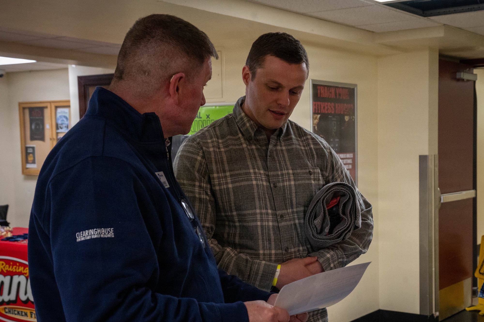 Thrive offers active-duty military families at identified installations the opportunity to participate in one of four age-graded programs available in either an online or hybrid format. The course offers parents skills to teach their children healthy habits.