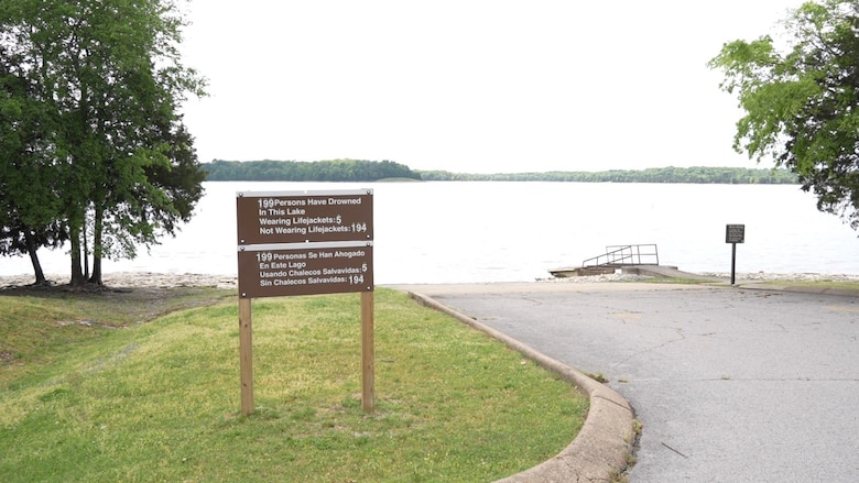 A bilingual sign displaying water safety statistics stands at the shoreline of J. Percy Priest Lake, April 17, 2024. The U.S. Army Corps of Engineers Nashville District installed 18 such signs in English and Spanish as part of a public safety initiative aimed at the Hispanic community. The sign highlights that of the 199 drownings that have occurred in the lake, 194 of the victims were not wearing a life jacket.

The Nashville District manages 284 recreation areas, supporting over 22.7 million visitors every year. From camping and hiking to boating and fishing, our public lands give visitors places to enjoy the outdoors across 4,600 miles of shoreline.
(U.S. Army Corps of Engineers photo)