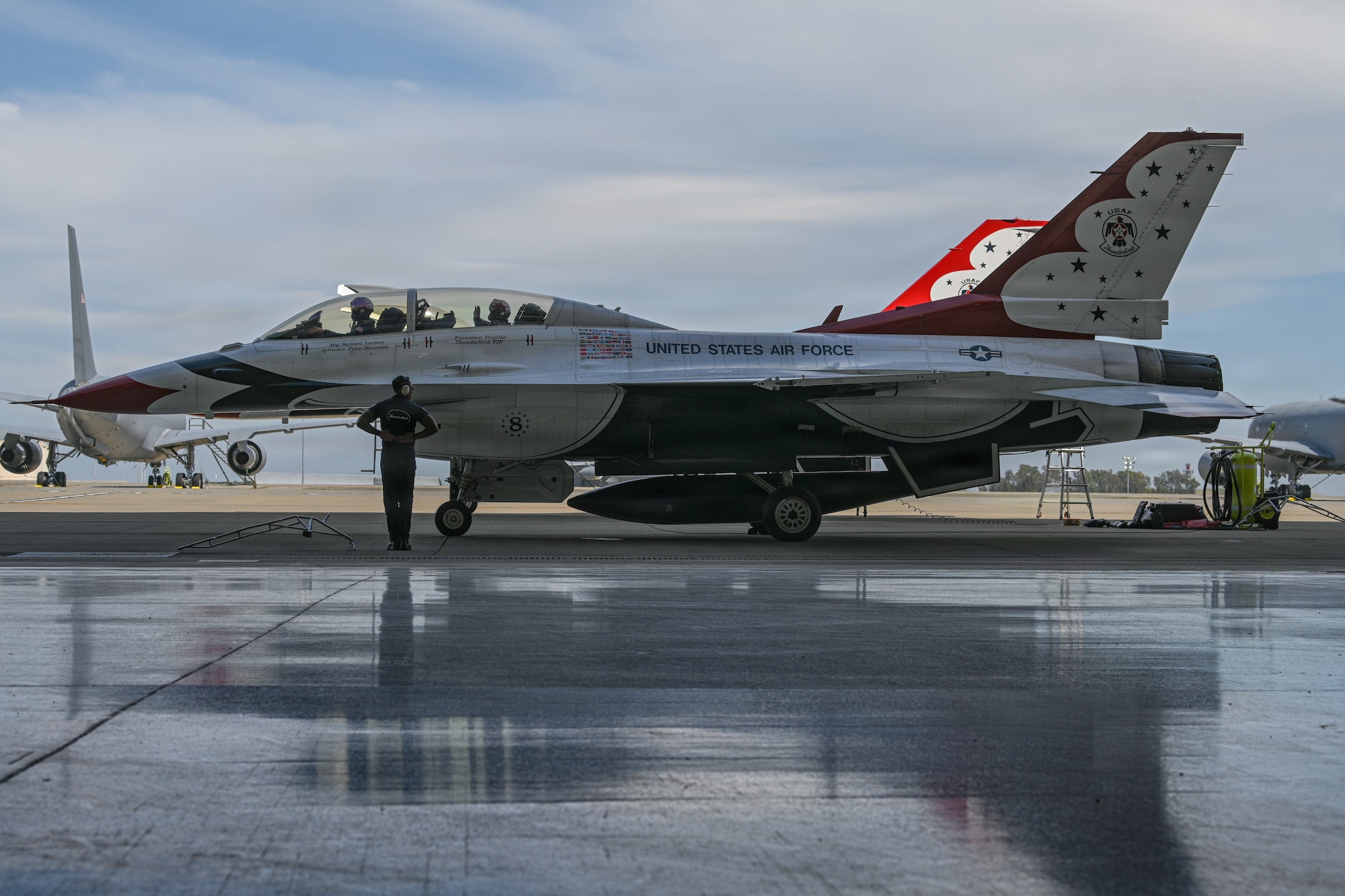 An image of a Thunderbird demo jet