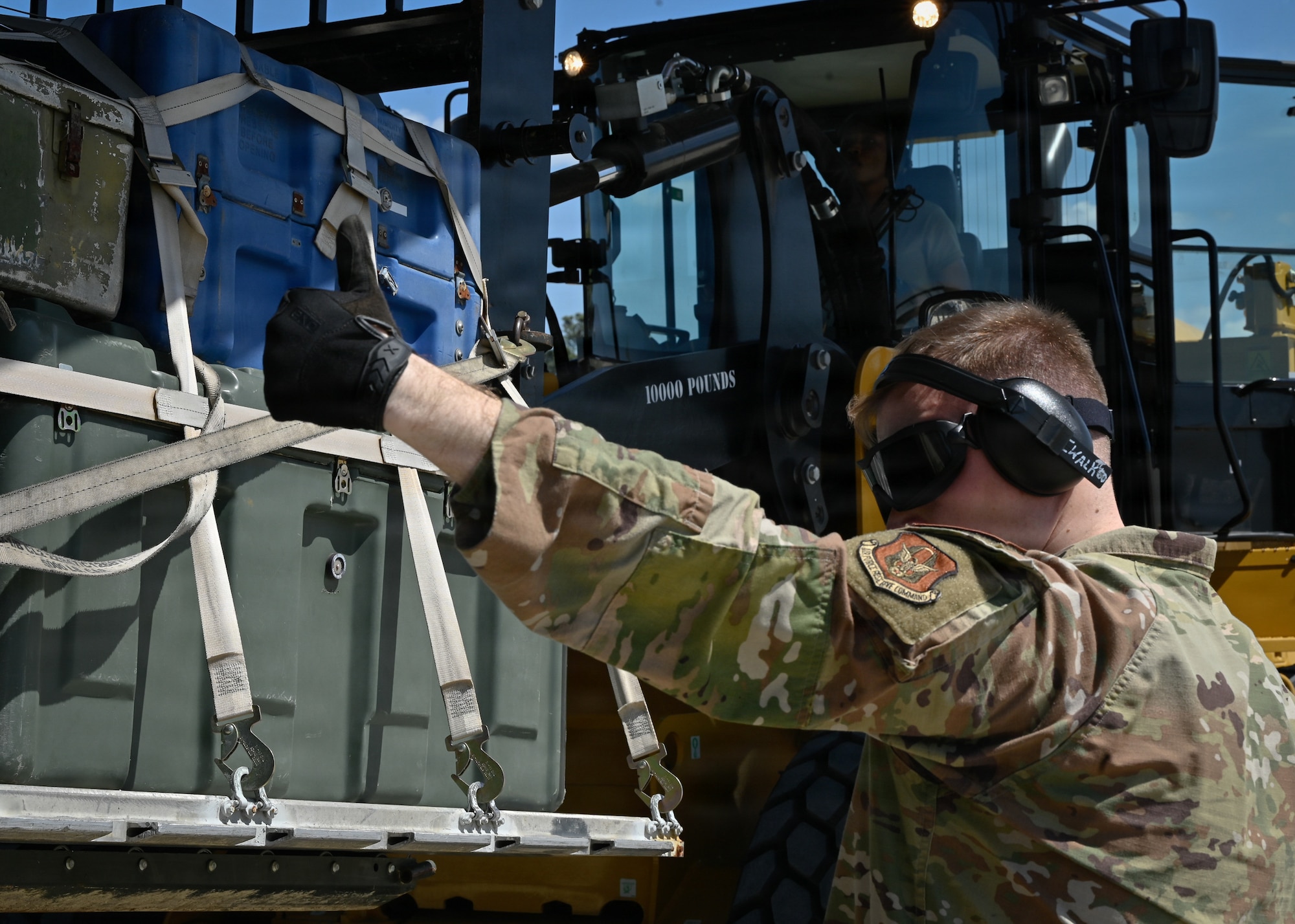 Airmen gives thumbs up