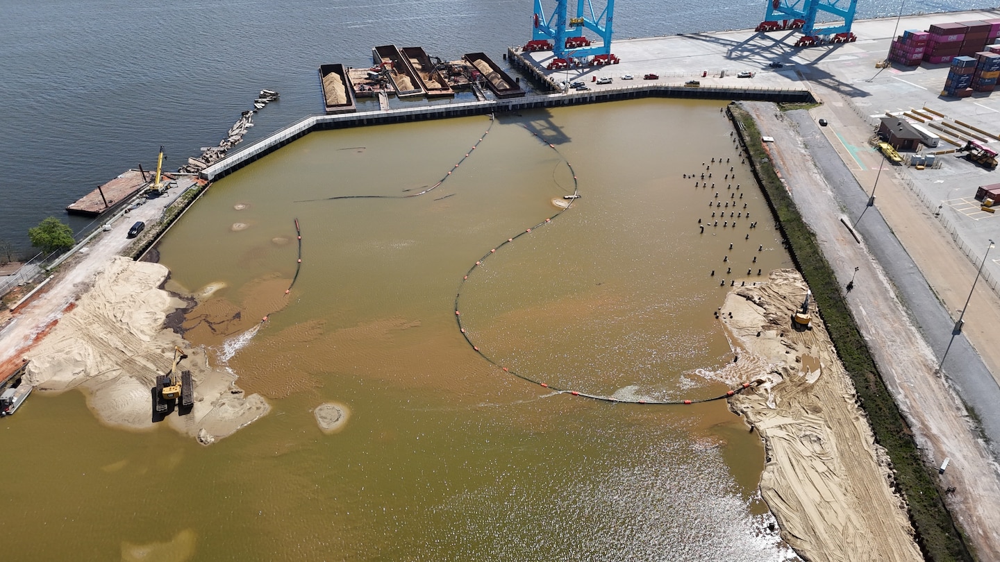 Picture of a dredge operation.