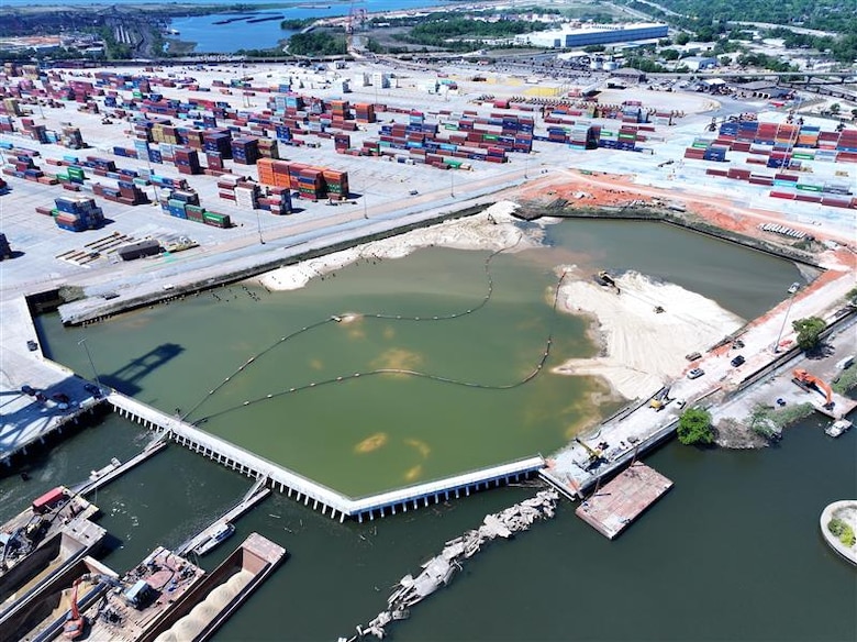 Picture of a dredge operation.