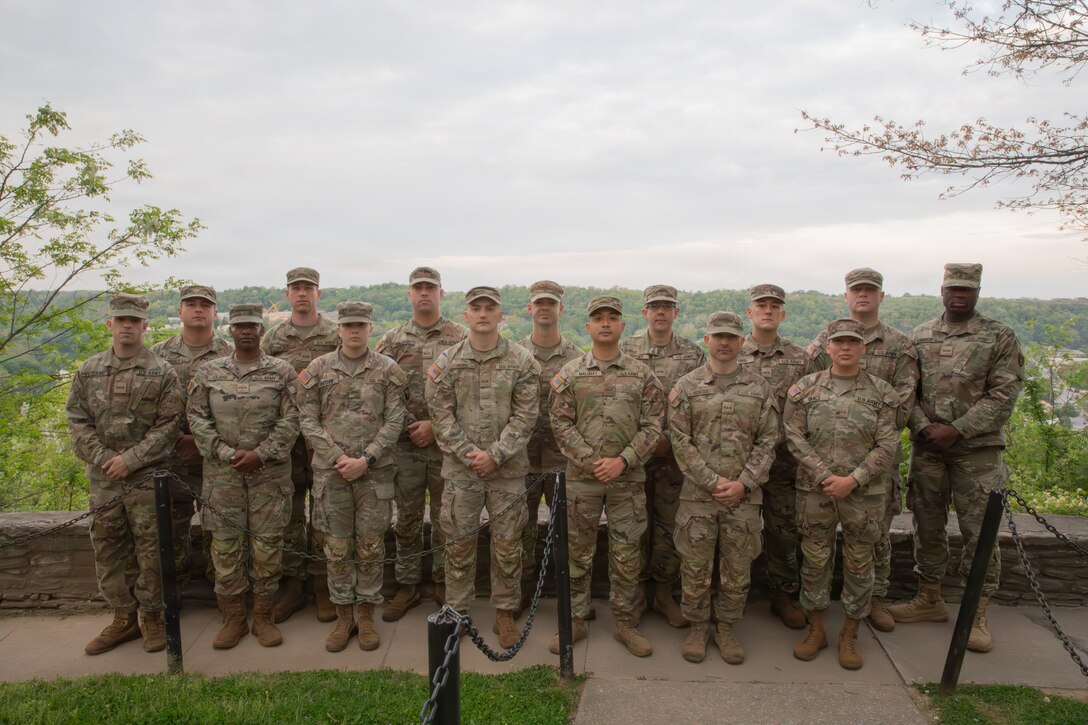 Officer Candidate School Class 68-26 poses for a group photo following the gravesite oath ceremony at the Daniel Boone gravesite in Frankfort, Kentucky, April 18, 2026.