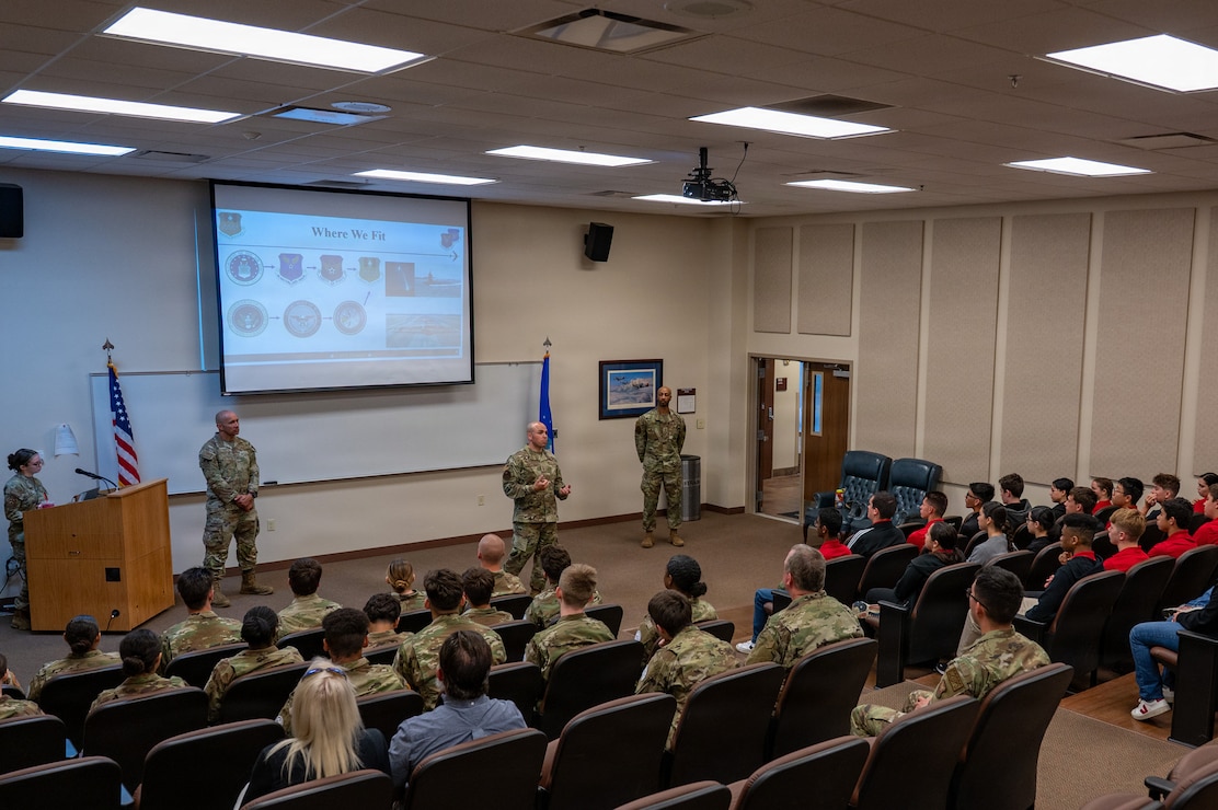 2nd BW command chief gives mission brief to cadets