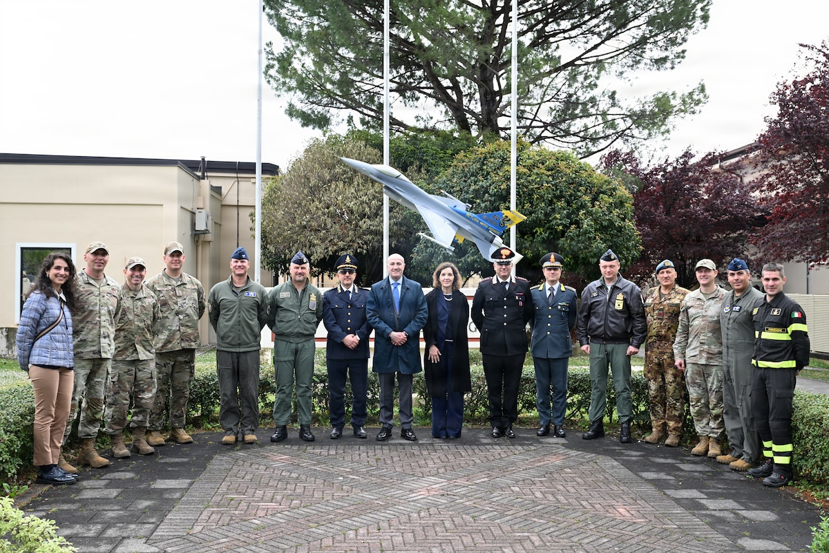 The Pordenone Prefect and local officials from the Provincial Committee for Law and Order attend a tour.