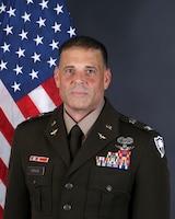 Official Photo of COL Brian Pipkin