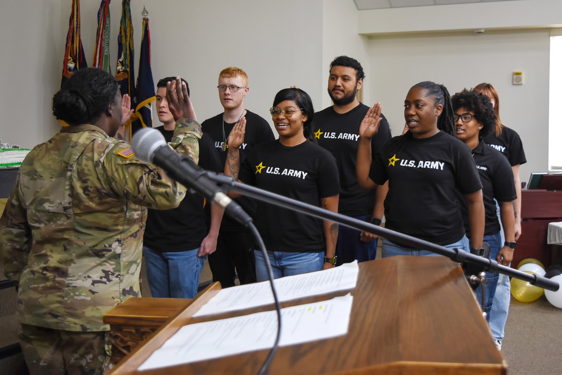 Lt. Col. Kemetta G. Burdette, Commander, 1-347th Training Support Battalion, conducts the Oath of Enlistment with Future Soldiers during a U.S. Army Reserve 118th birthday celebration event at Fort Hood, Texas, April 23, 2026.