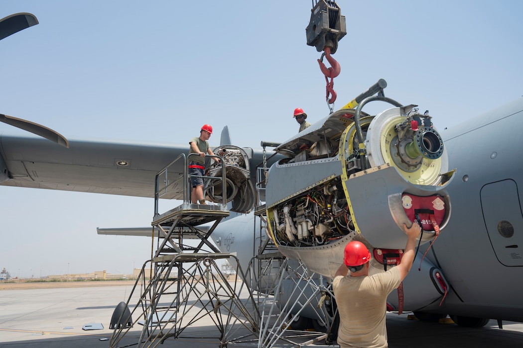 Lifting an engine