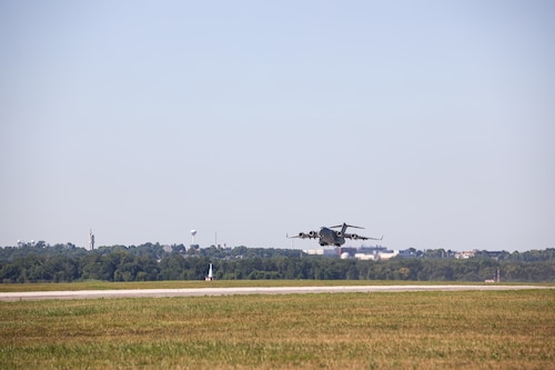 Plane in flight.