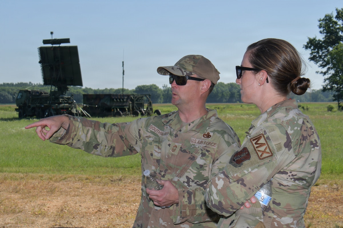 More than 85 military and civilian defense partners took part in the Joint Program Office course, which provided attendees practical, hands-on training recovering a wide variety of airframes using advanced equipment and techniques designed to do so safely and efficiently.
