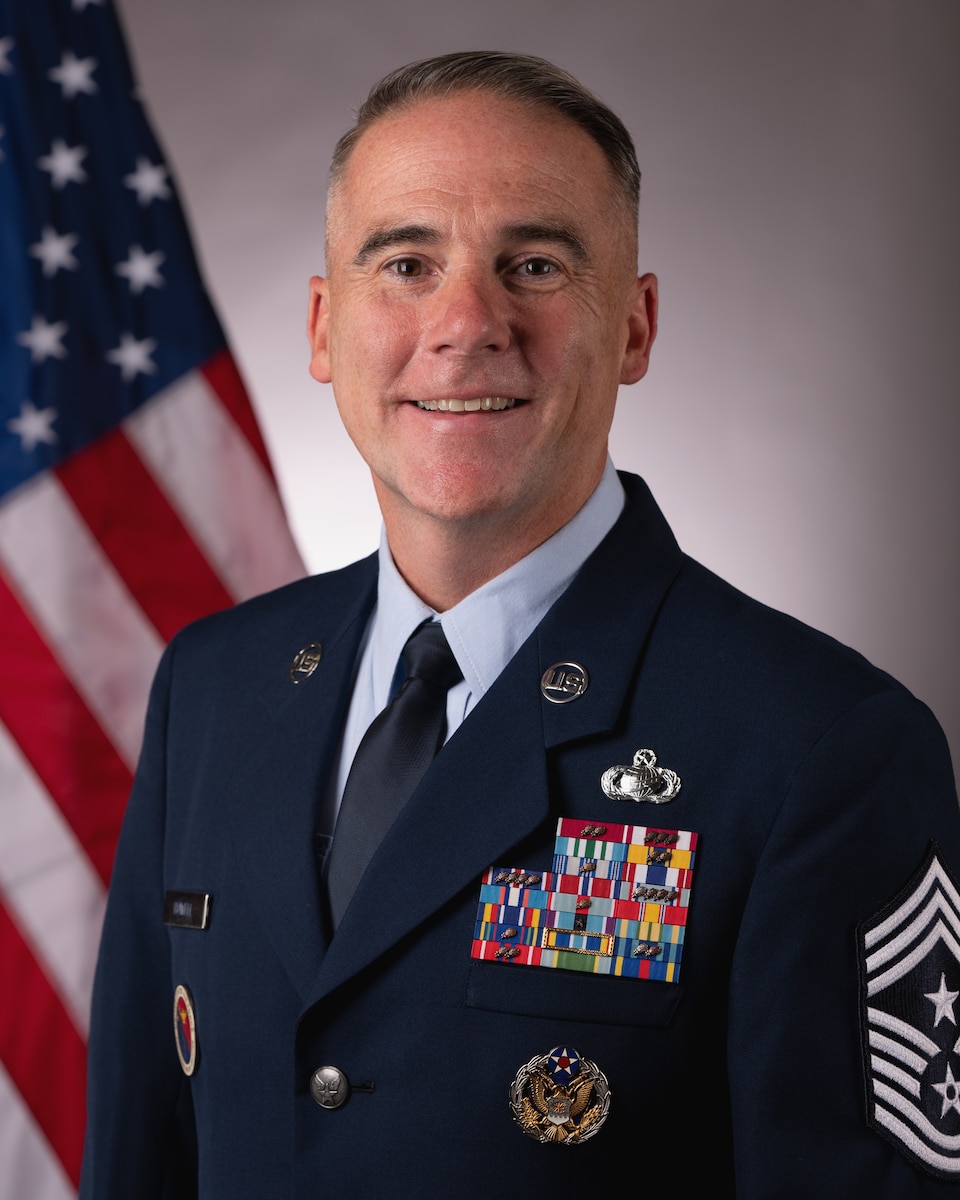 Official photo of Chief Master Sgt. Raun M. Howell