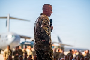 CMSgt Wolfe speaks to Airmen