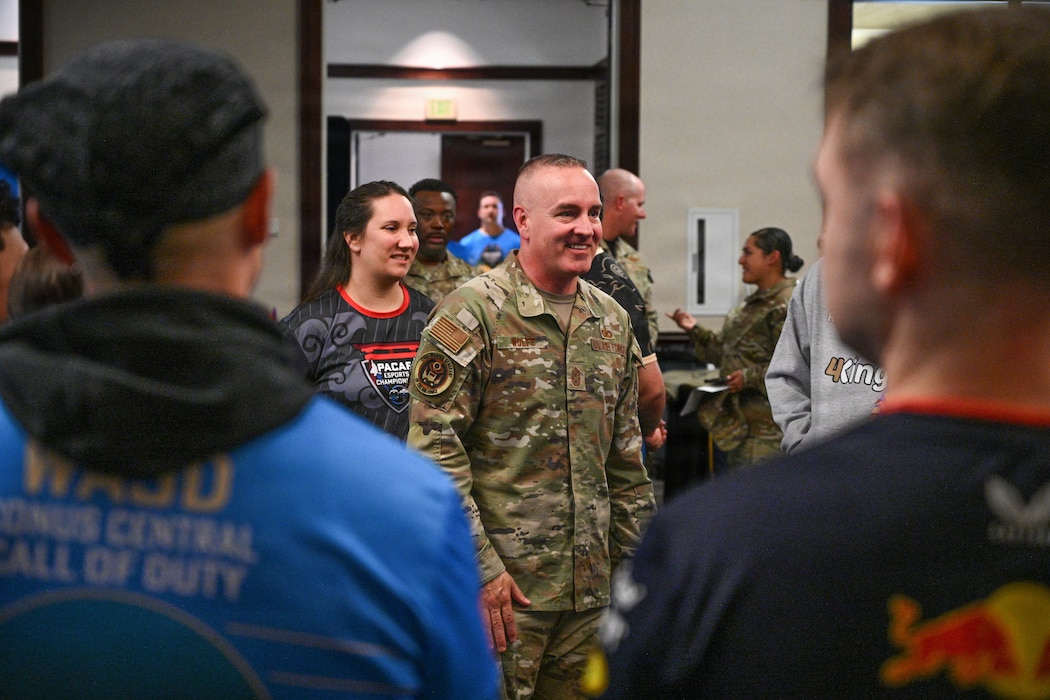 CMSgt Wolfe speaks to Airmen
