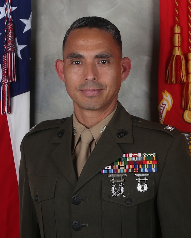 Bio photo for Col. Patrick Pluas, chief of staff for 1st Marine Logistics Group.