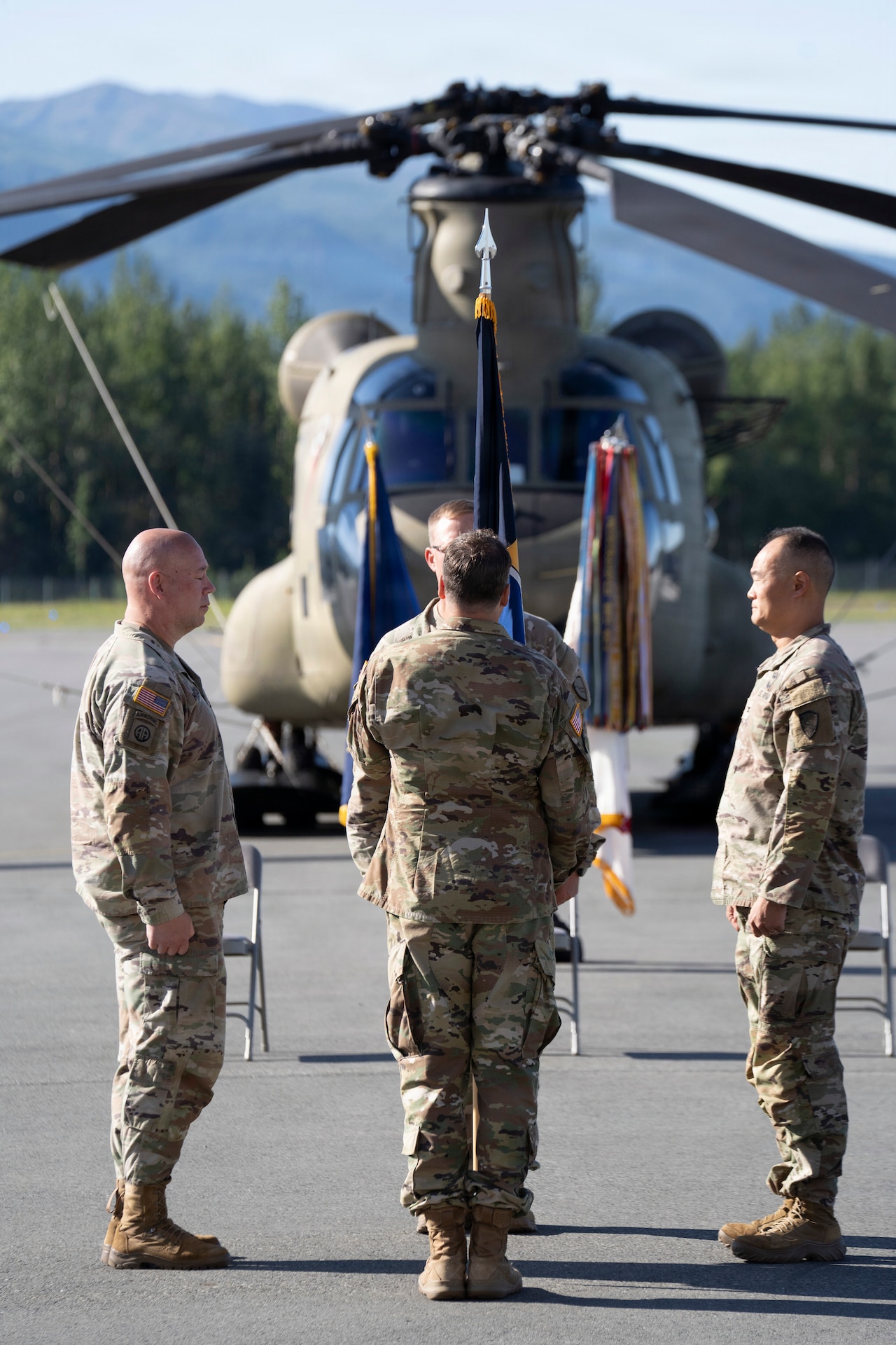 Kang succeeds Mortrud as 38th Troop Command commander