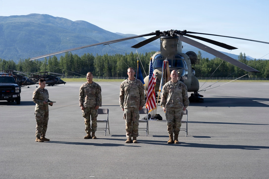 Kang succeeds Mortrud as 38th Troop Command commander