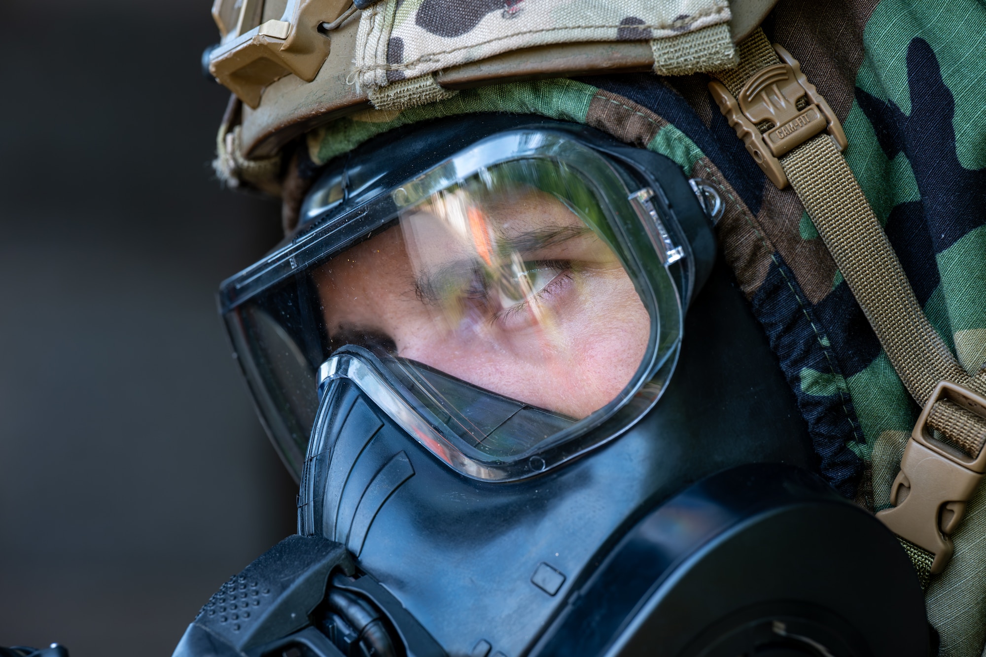 Airman stays alert while in MOPP 4