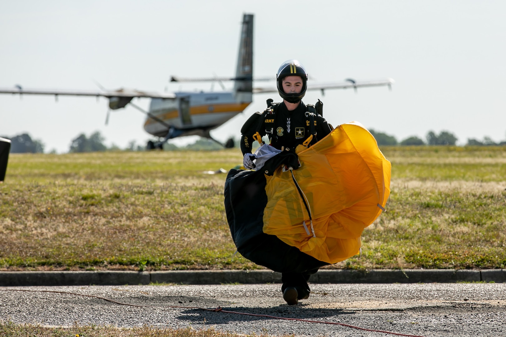 The U.S. Army Parachute Team’s 4-Way Formation Skydiving (FS) Competition Team took home gold at the 2025 Indoor National Skydiving Championships, hosted by Skydive Paraclete XP.