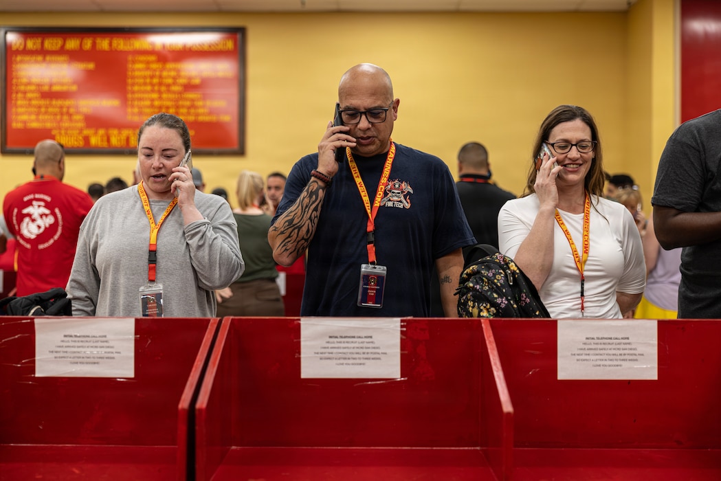 Educators and Community Influencers from across Washington, Oregon and California visit MCRD San Diego