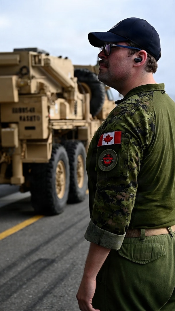 U.S. Soldiers and Royal Canadian Air Force Airman load a U.S. Army AN/TP Q-53 Radar System into a Royal Canadian Air Force C-17 Globemaster III aircraft in Nome, Alaska, Aug. 10, 2026. The AN/TP Q-53 was deployed to the Arctic from Fort Wainwright in support of Operation TUNDRA MERLIN, showcasing U.S. and Canadian forcesʻ ability to rapidly move combat equipment and personnel throughout the Arctic. (U.S. Air Force photo by Senior Airman Gabriel Held)