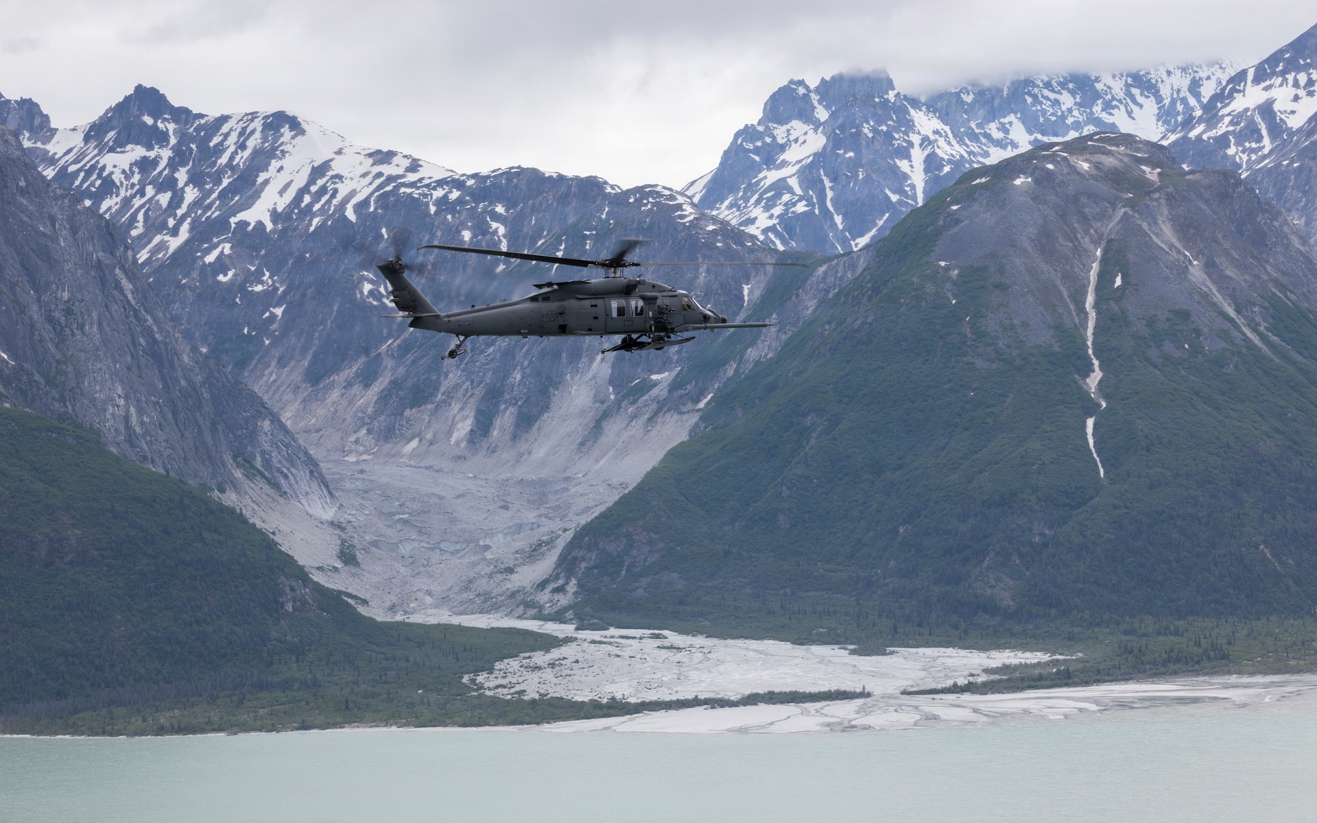 176th Wing flies last Pave Hawk mission, fully transitions to Jolly Green