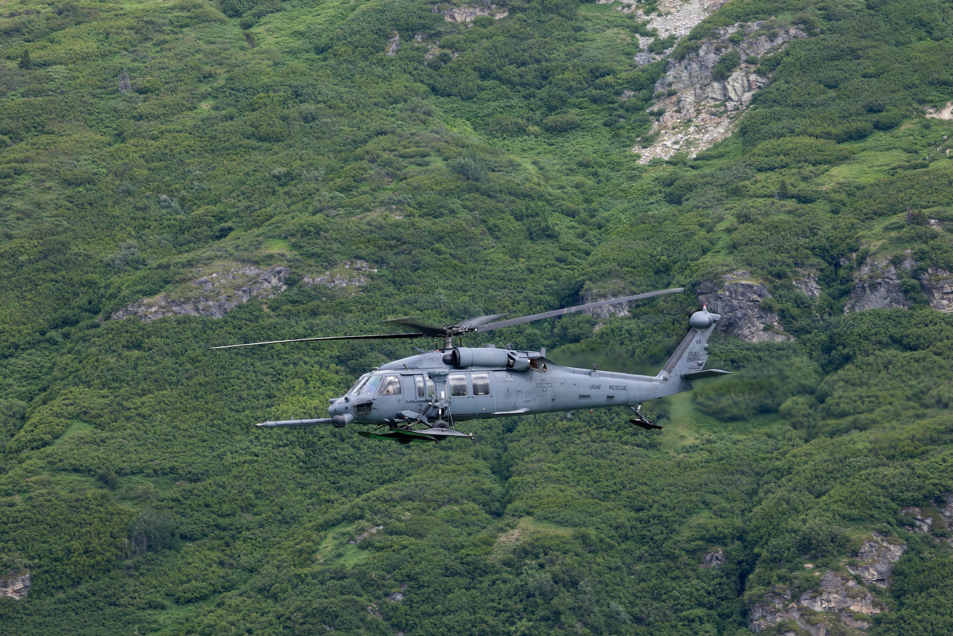176th Wing flies last Pave Hawk mission, fully transitions to Jolly Green