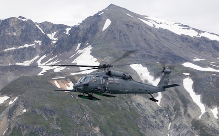 176th Wing flies last Pave Hawk mission, fully transitions to Jolly Green