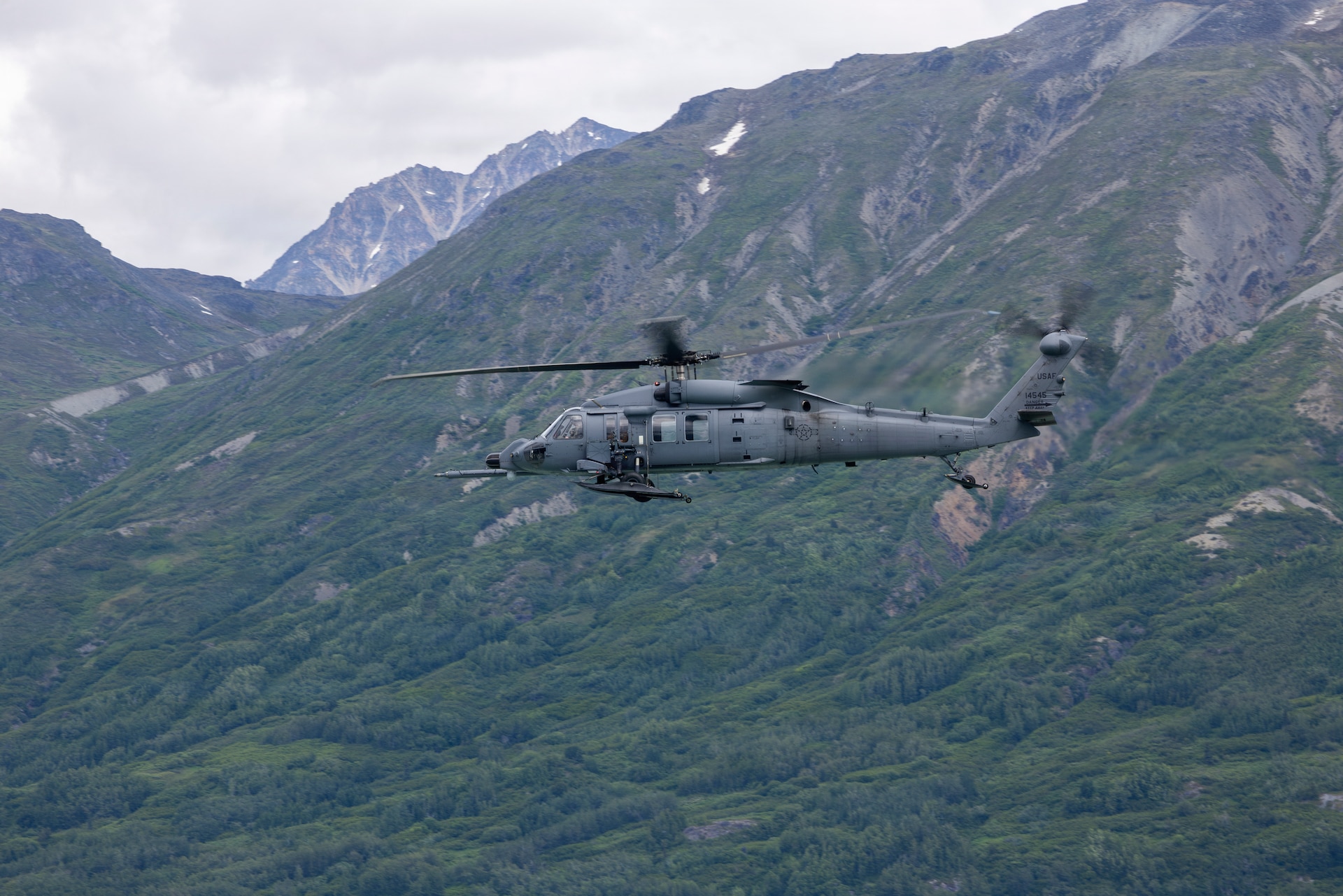 176th Wing flies last Pave Hawk mission, fully transitions to Jolly Green