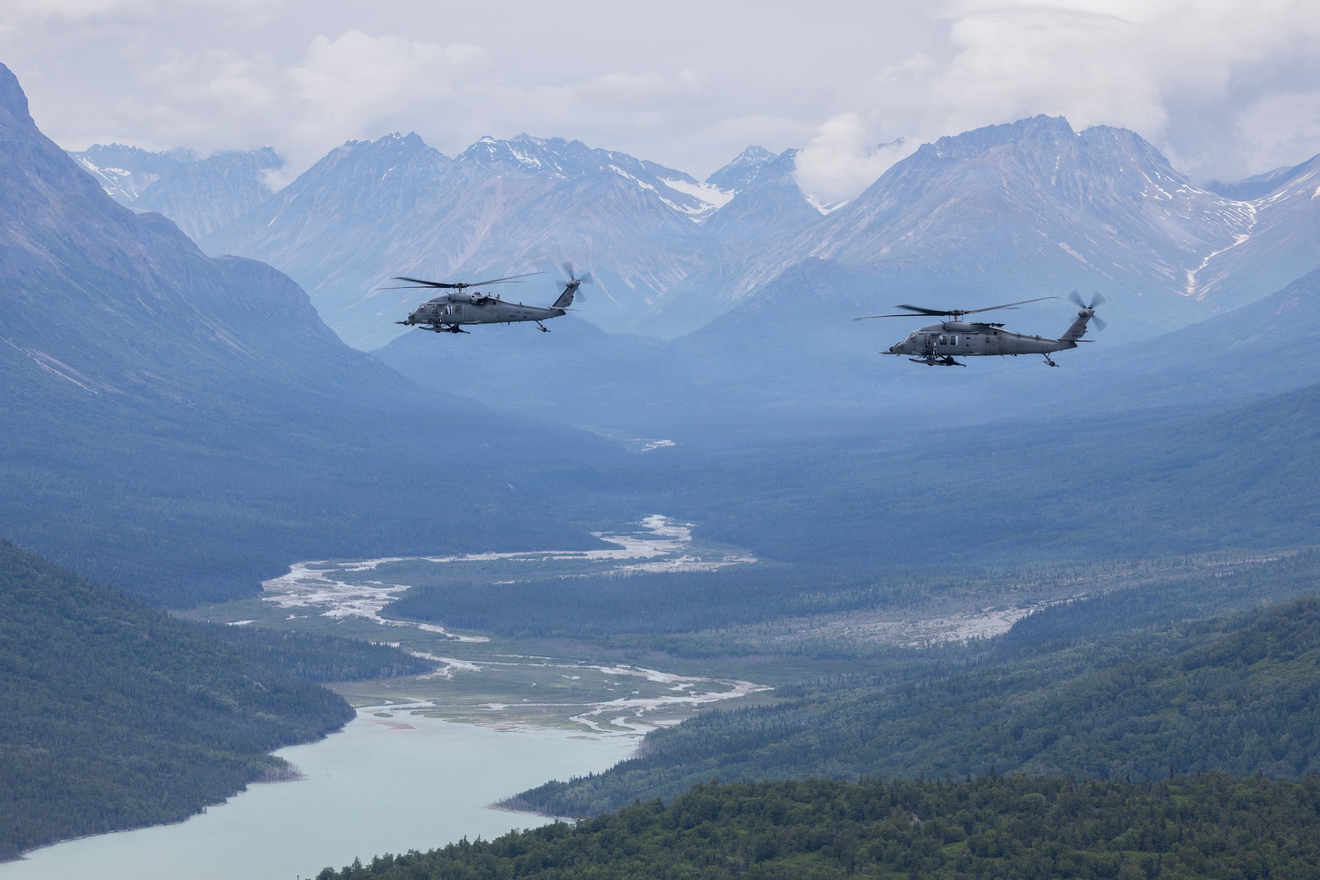 176th Wing flies last Pave Hawk mission, fully transitions to Jolly Green