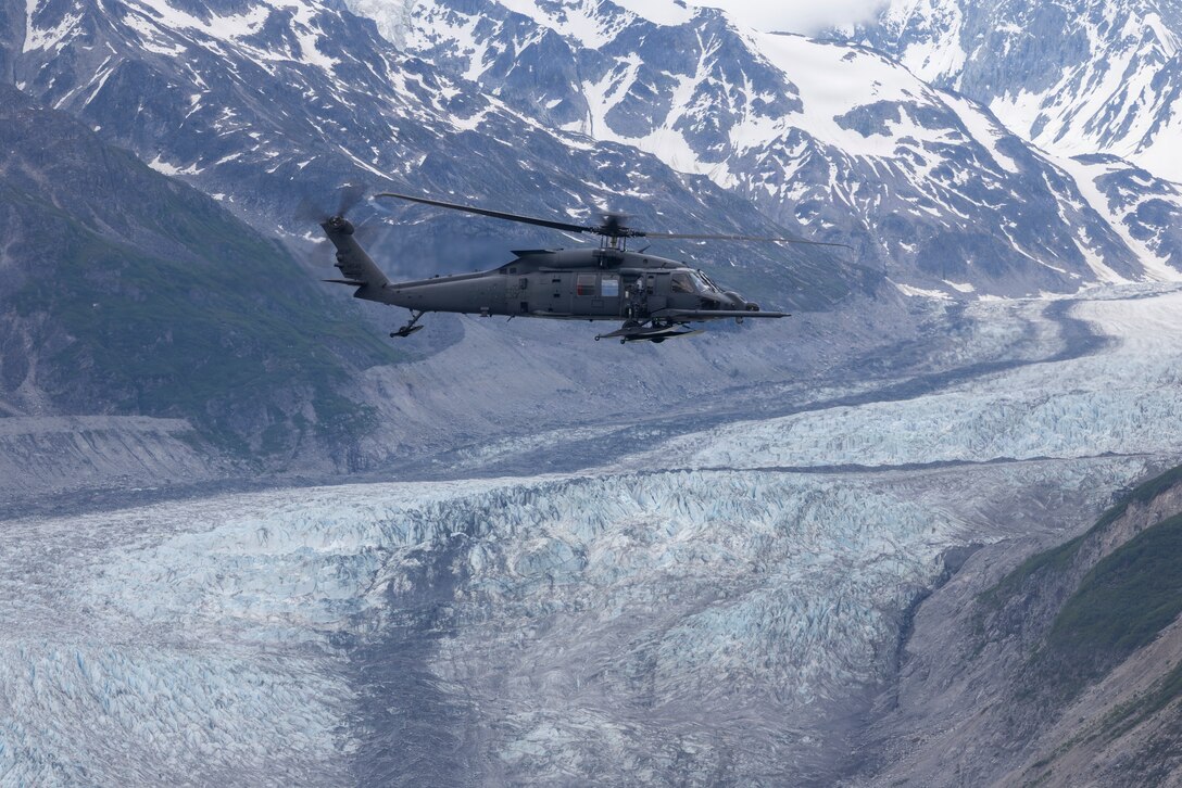 176th Wing flies last Pave Hawk mission, fully transitions to Jolly Green