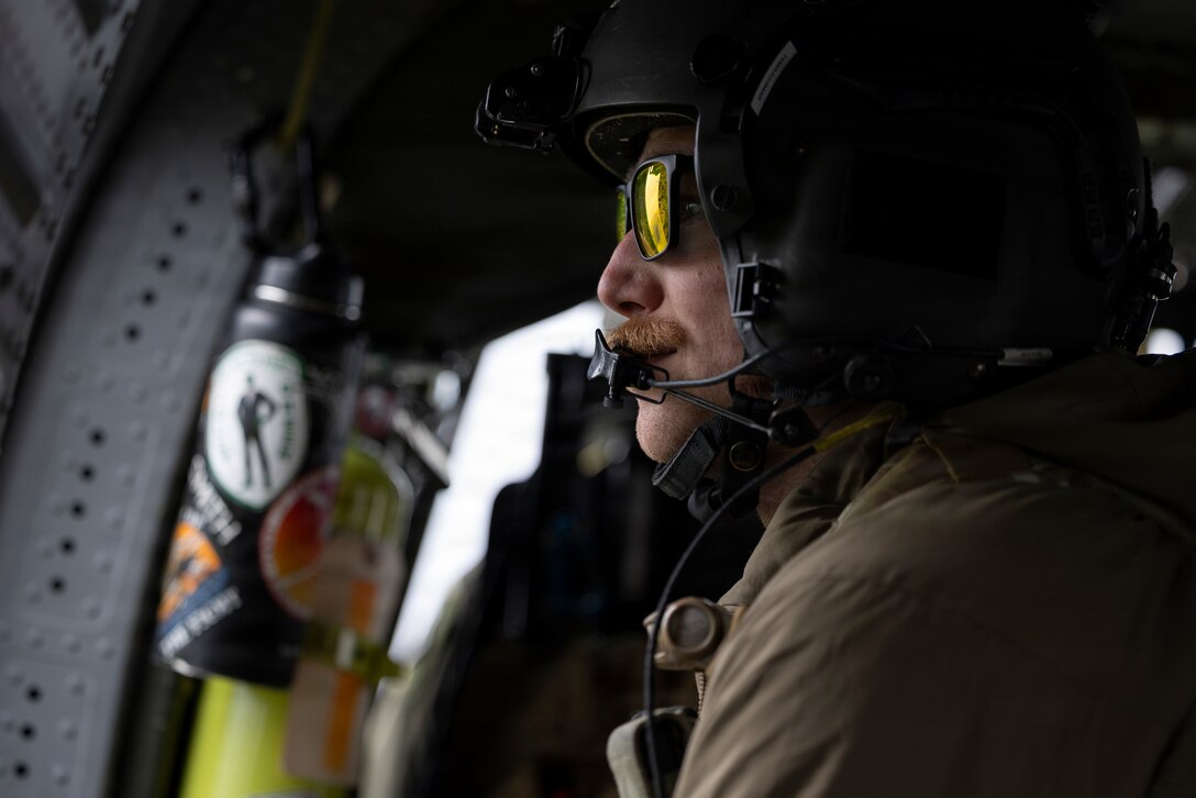 176th Wing flies last Pave Hawk mission, fully transitions to Jolly Green