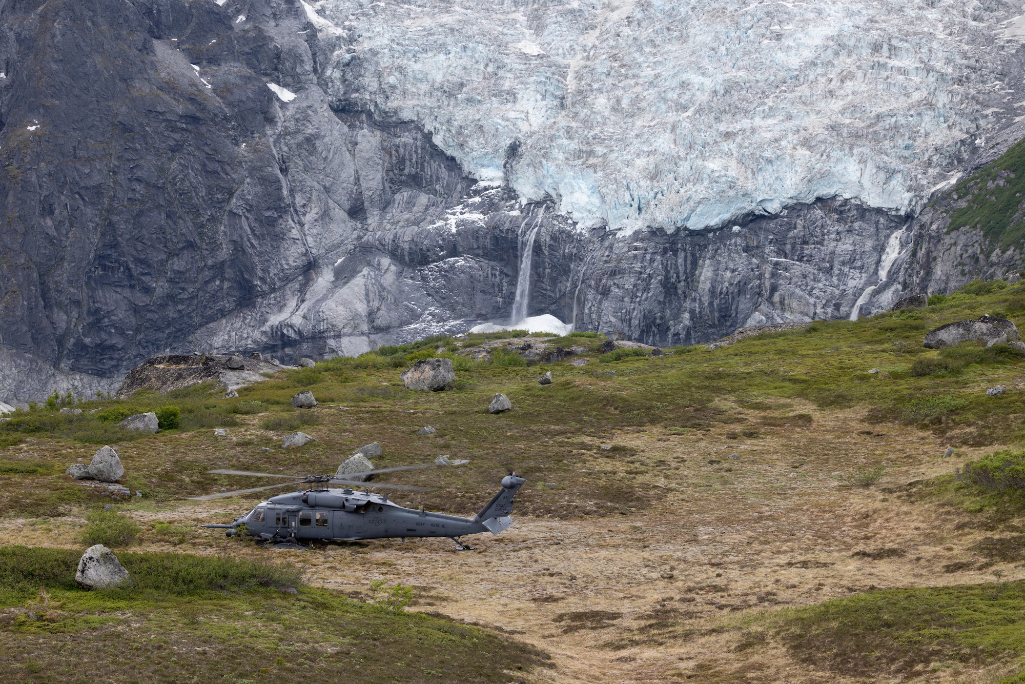 176th Wing flies last Pave Hawk mission, fully transitions to Jolly Green