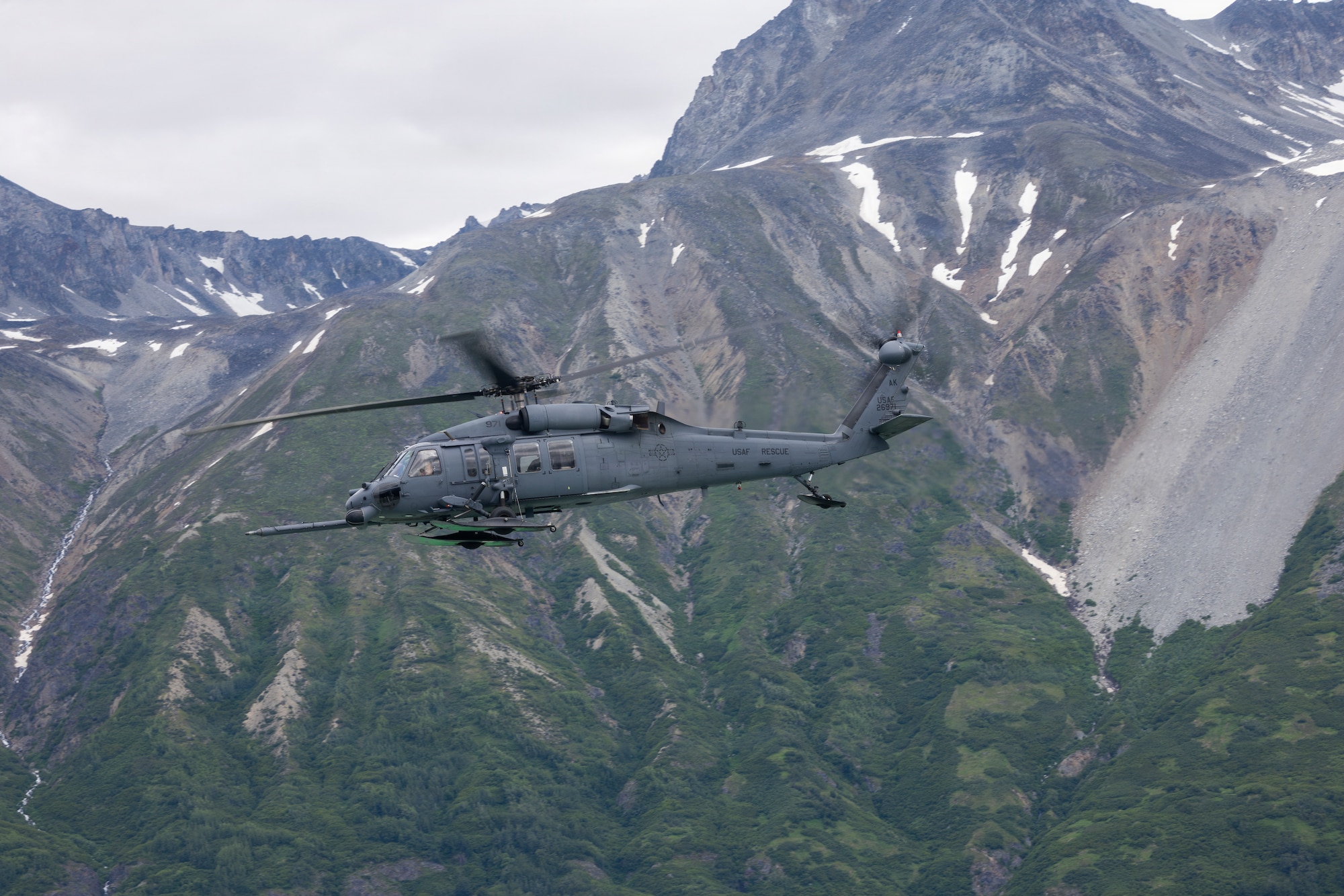 176th Wing flies last Pave Hawk mission, fully transitions to Jolly Green