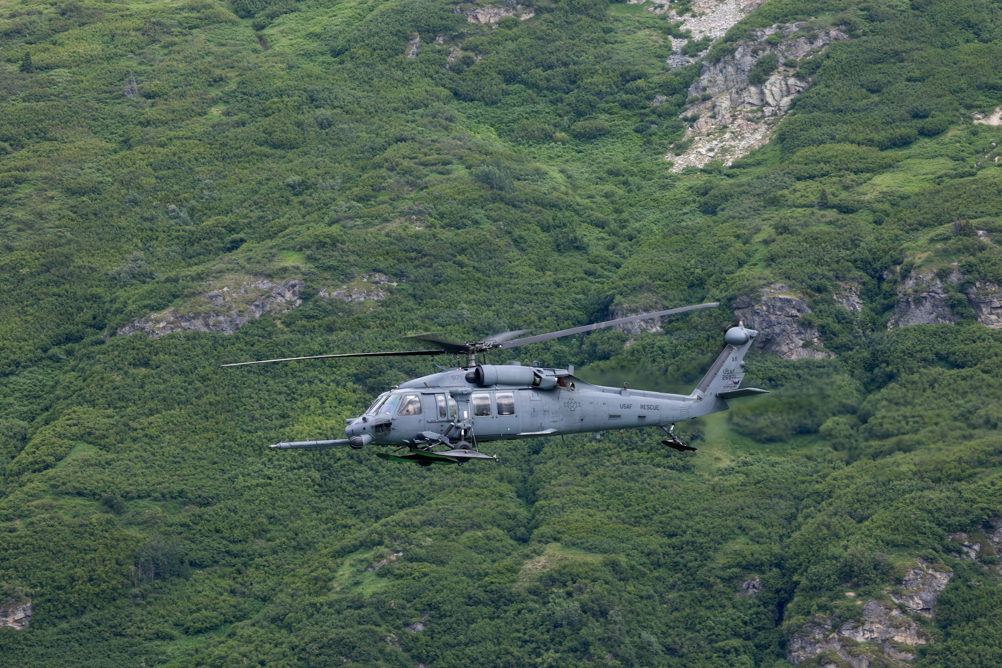 176th Wing flies last Pave Hawk mission, fully transitions to Jolly Green
