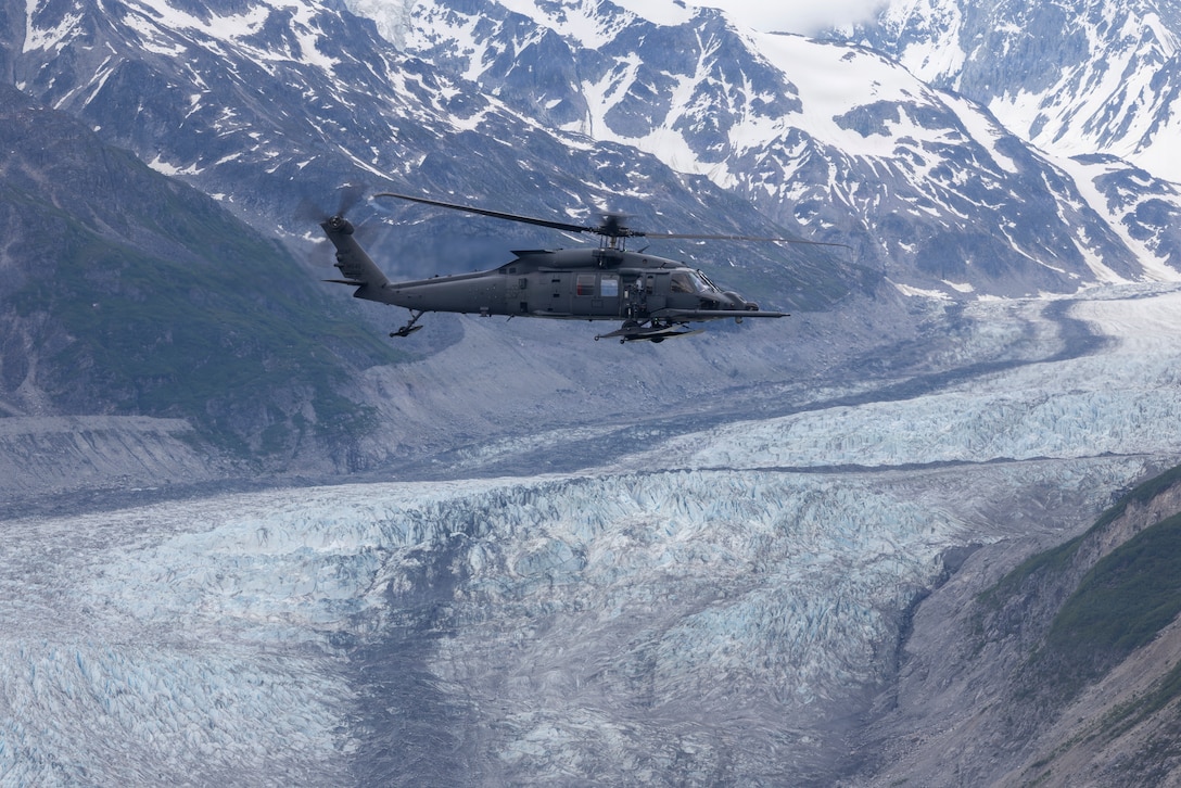 176th Wing flies last Pave Hawk mission, fully transitions to Jolly Green