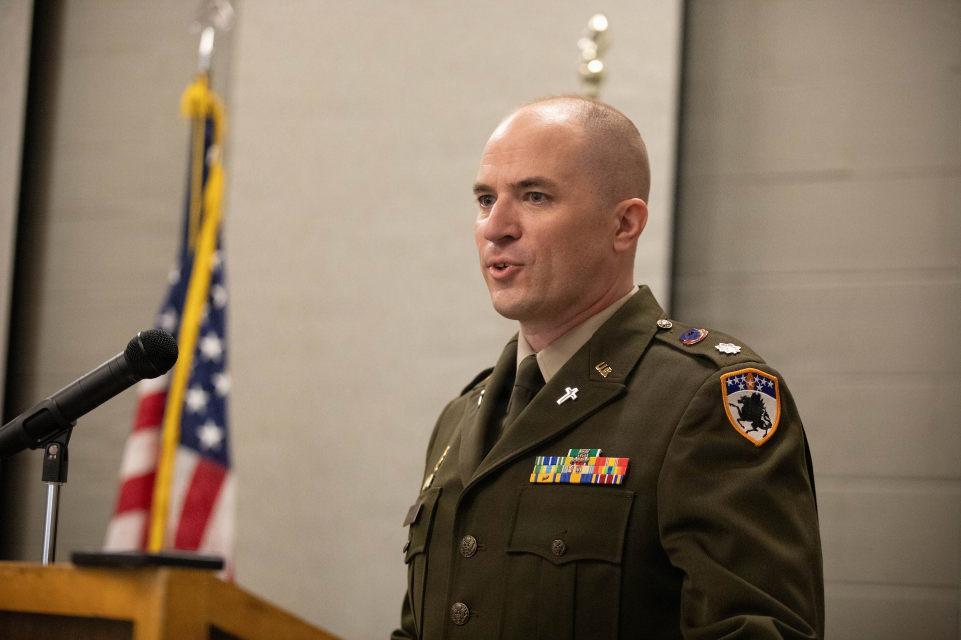 U.S. Army Lt. Col. Eric Honeycutt speaks during a ceremony at Boone National Guard Center in Frankfort, June 24. Family, friends and fellow Soldiers gathered for the ceremony. (U.S. Army National Guard photo by Milt Spalding)