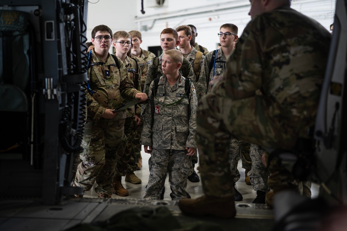 civil air patrol visit to army aviation facility