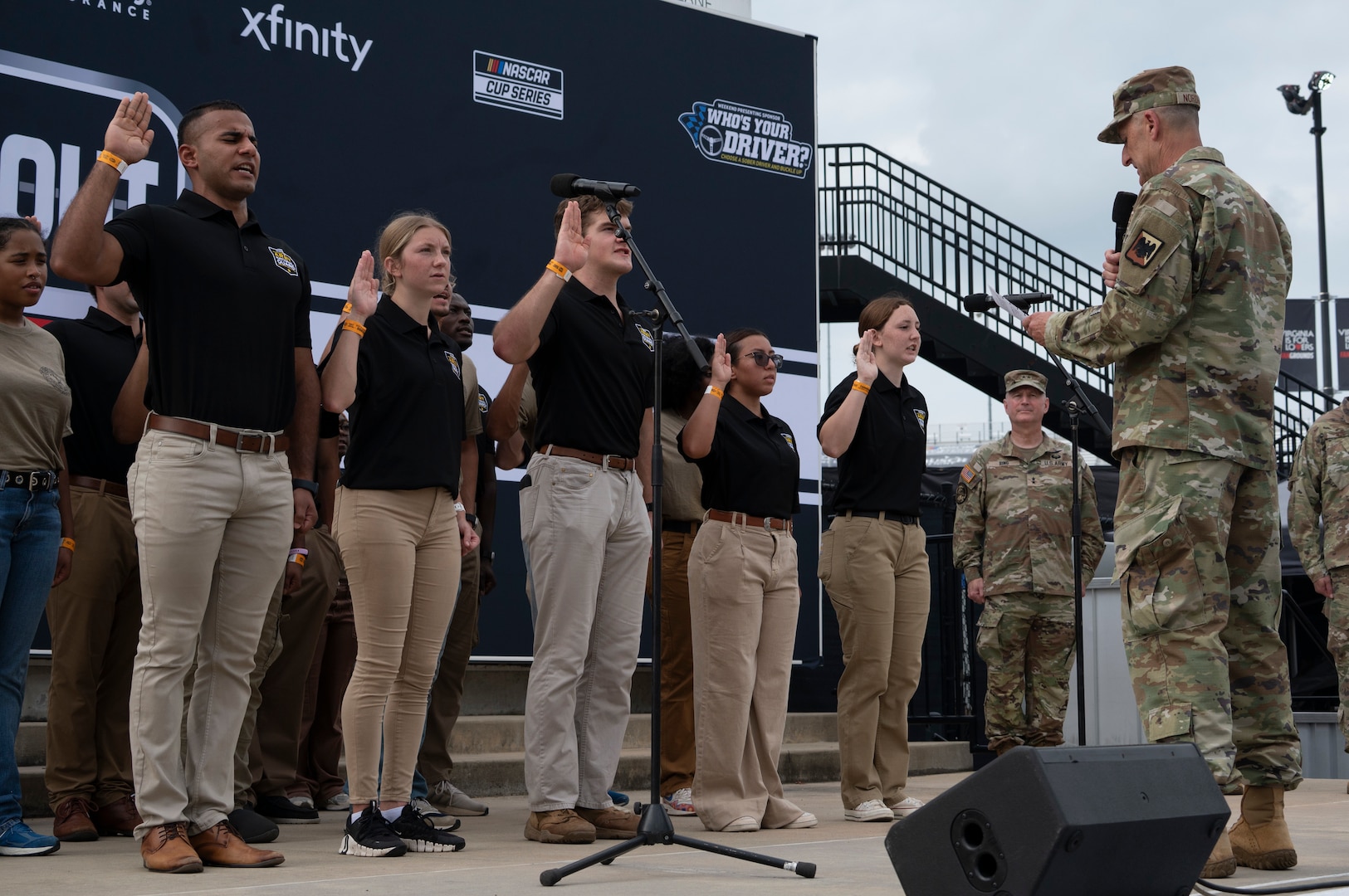 VNG Soldiers, Airmen take enlistment oath at NASCAR race
