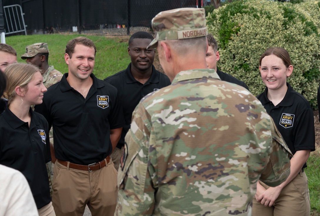 Gen. Nordhaus visits with incoming VNG recruits
