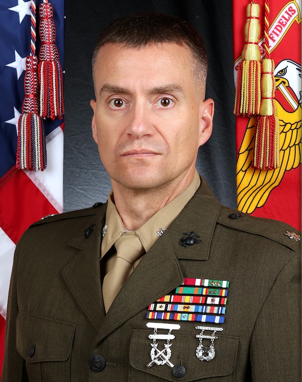 Lieutenant Colonel Daniel T. Hough, Inspector-Instructor, 6th Engineer Support Battalion