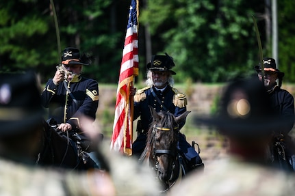 2-183rd Cavalry cases colors after more than two decades of service