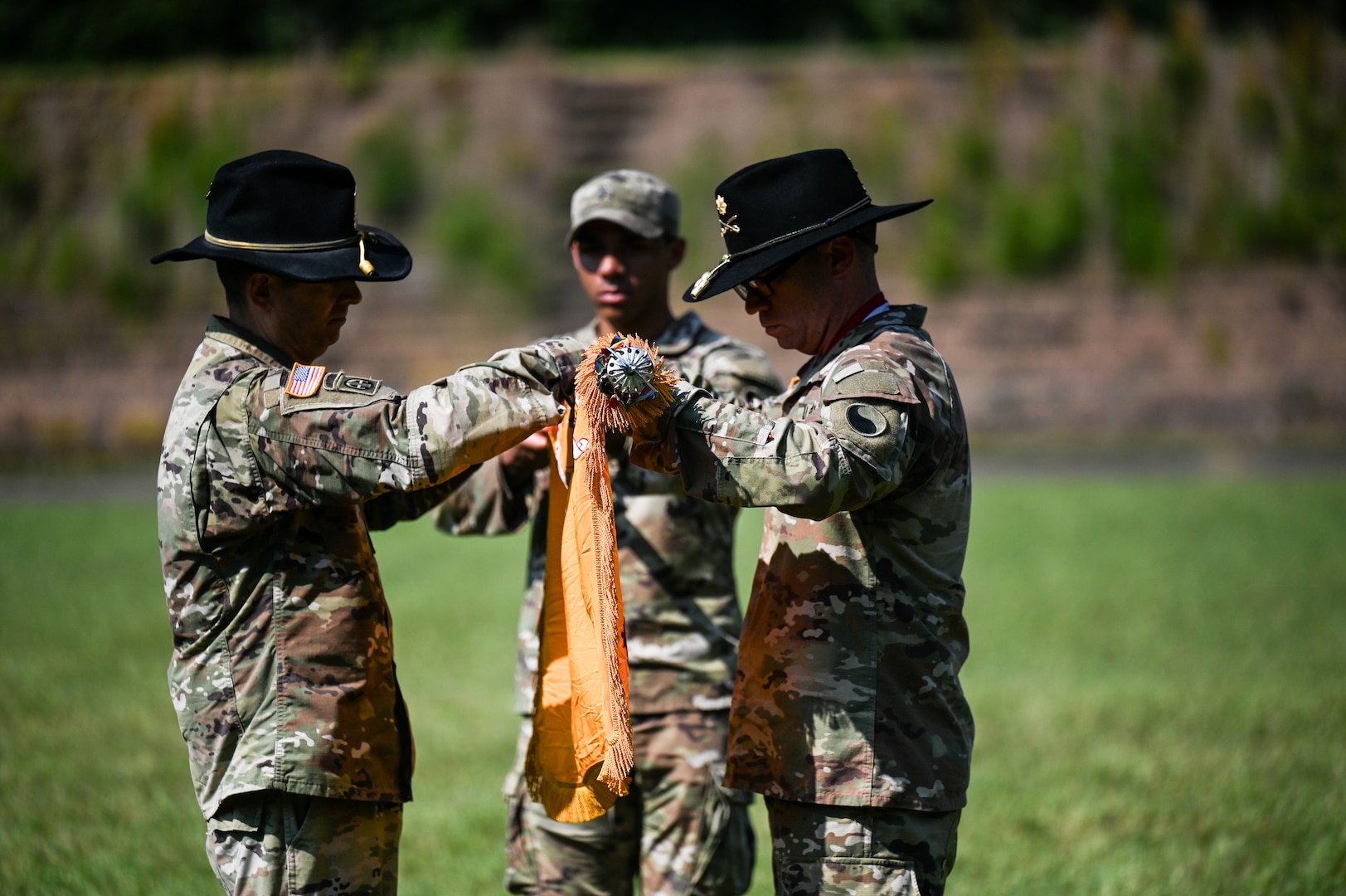 2-183rd Cavalry cases colors after more than two decades of service