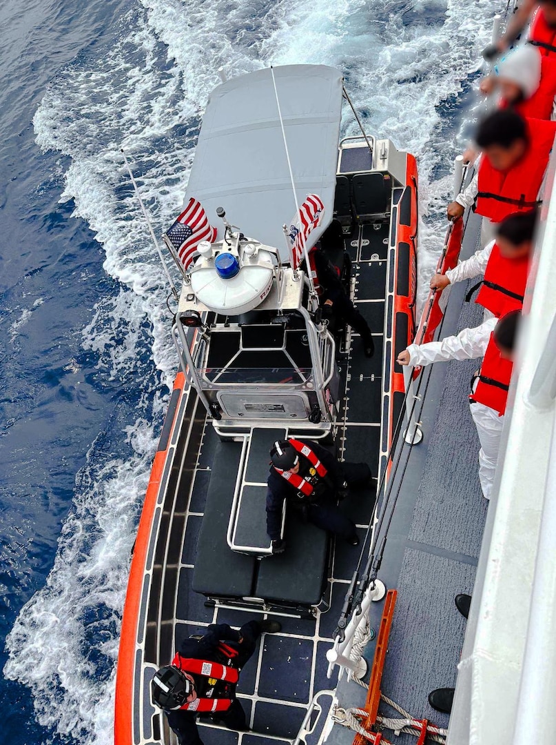 Coast Guard Cutter Winslow Gressier (WPC-1116) embarks 15 aliens onto a Coast Guard Response Boat-Small. Following an interdiction, USCGC Winslow Gressier's small boat crew transfers 15 aliens to the Bahamas, Aug. 21, 2026